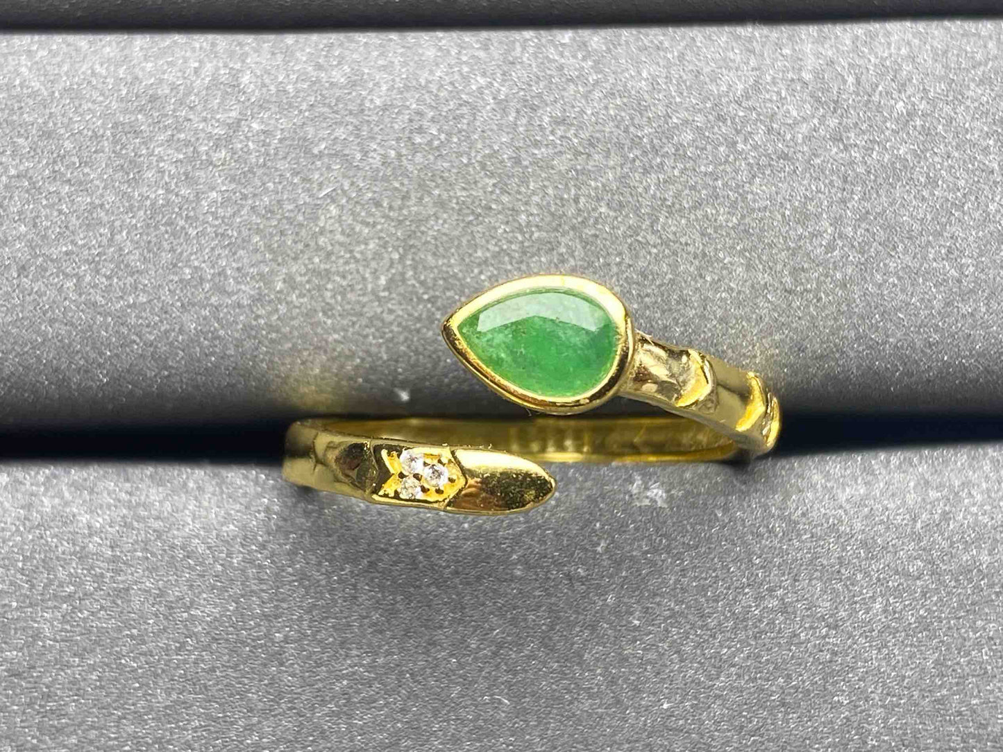 A501 Emerald Ring
