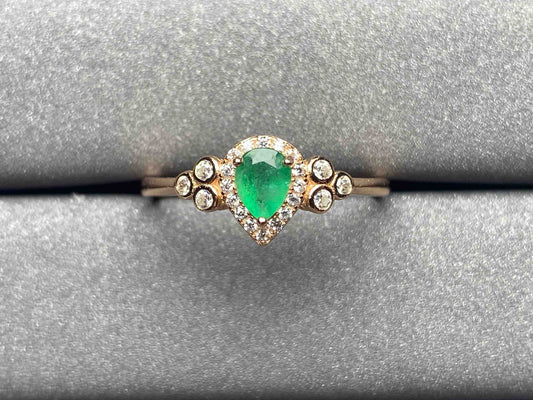 A127 Emerald Ring
