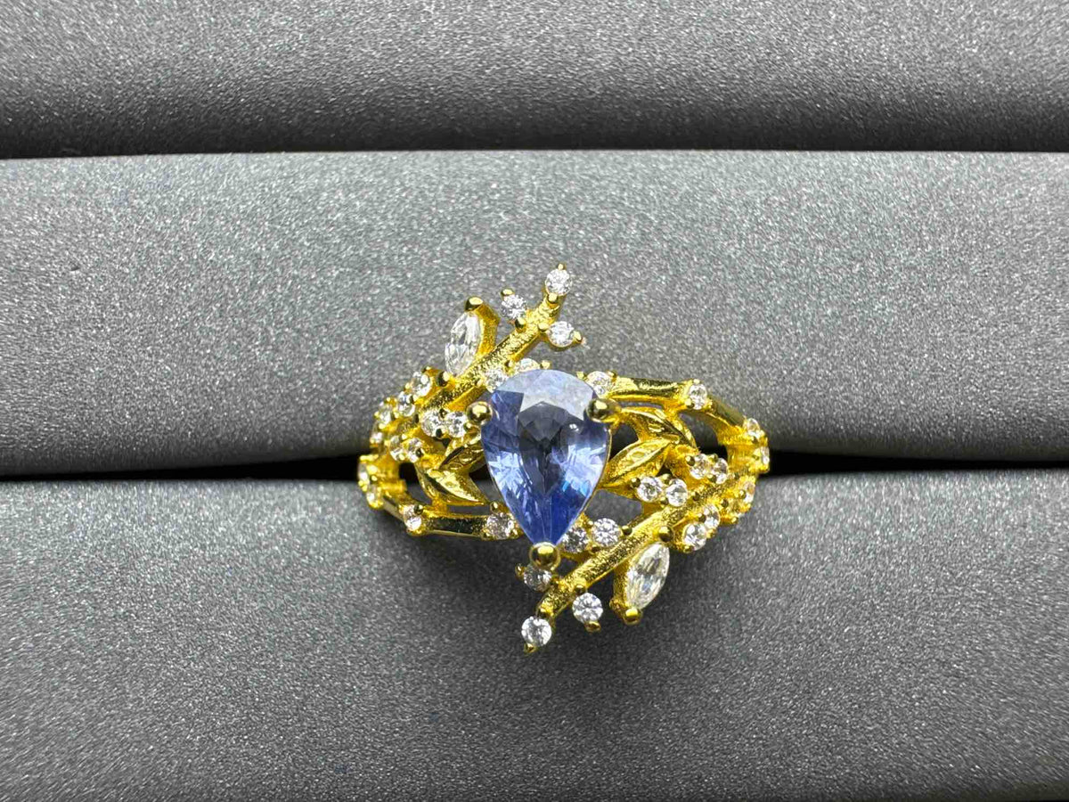 A1284 1ct Cornflower Sapphire Ring