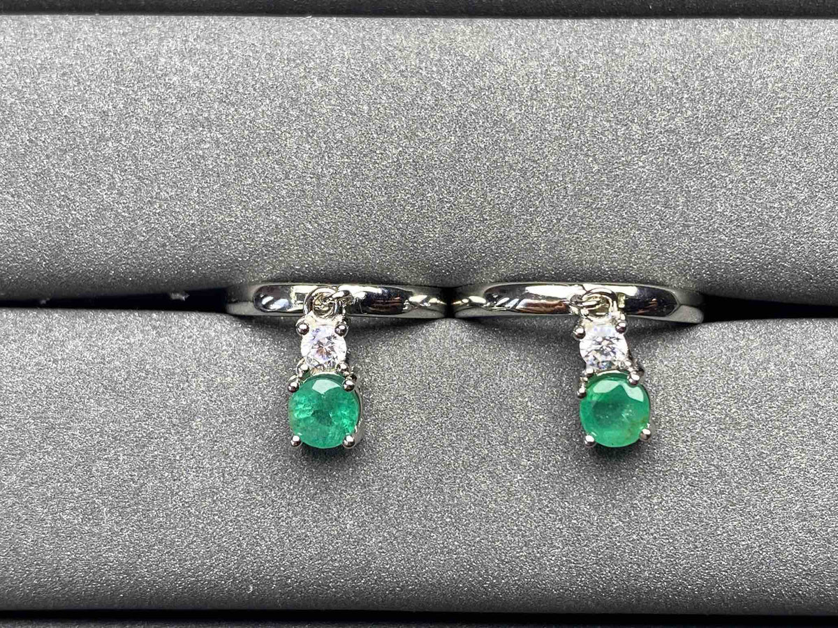 A152 Emerald Earrings