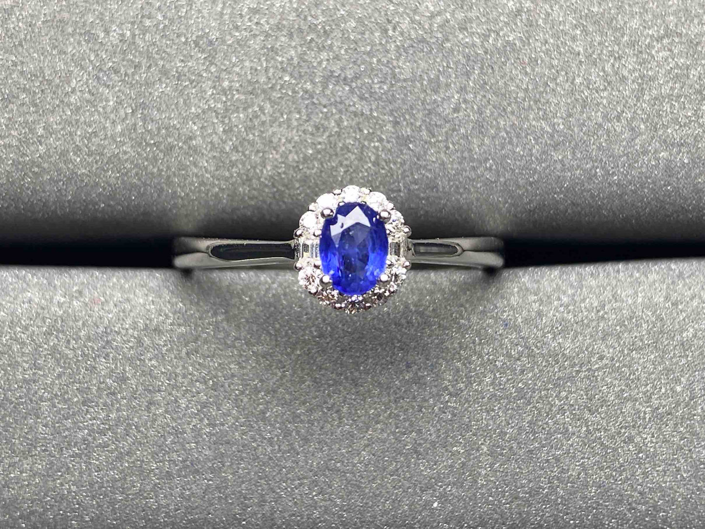 A1548 Blue Sapphire Ring