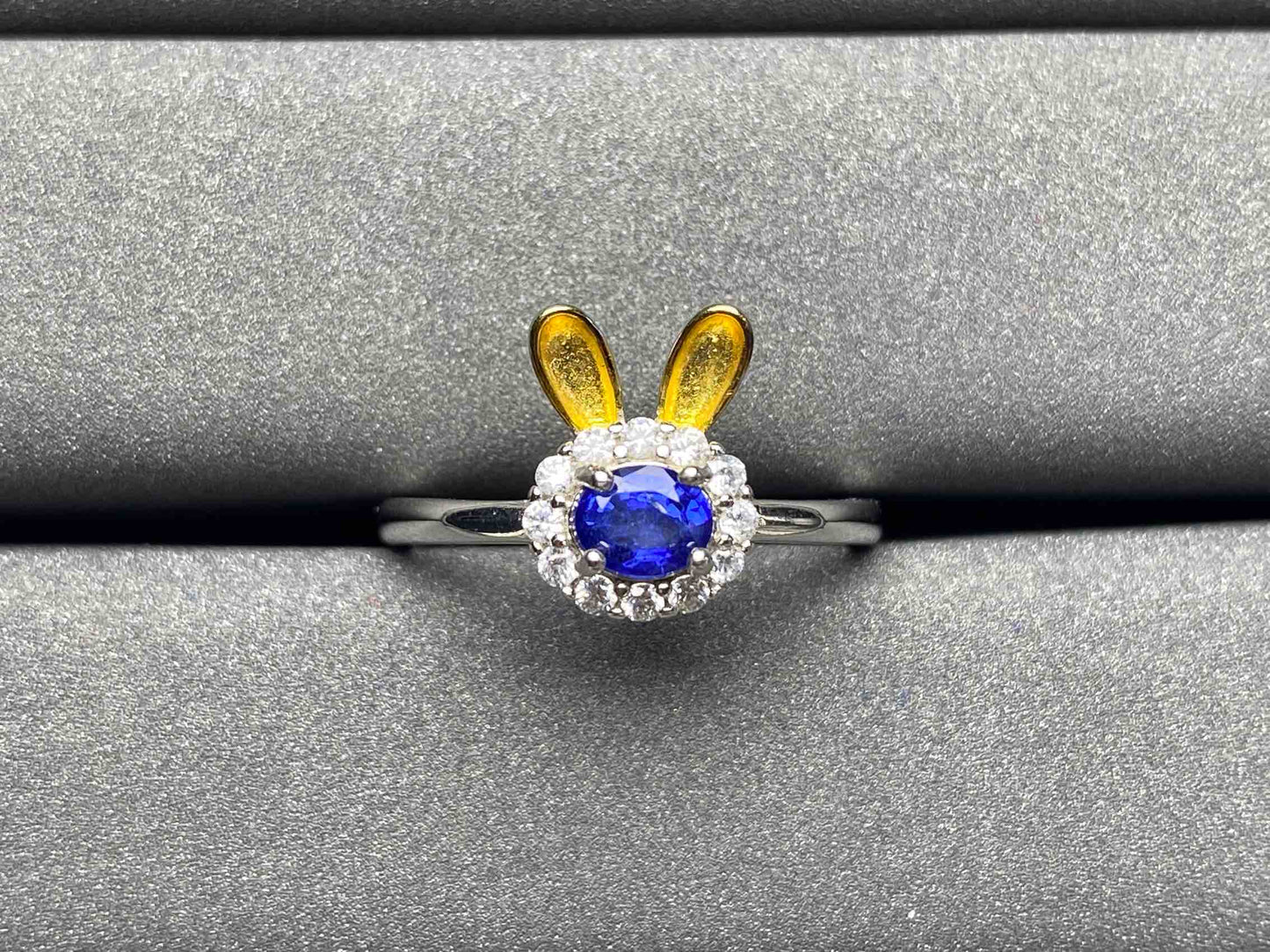 A1549 Blue Sapphire Ring