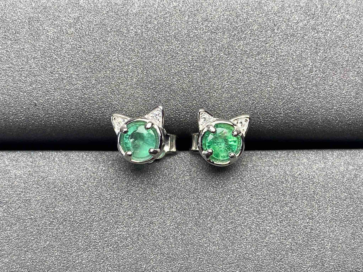 A159 Emerald Earrings