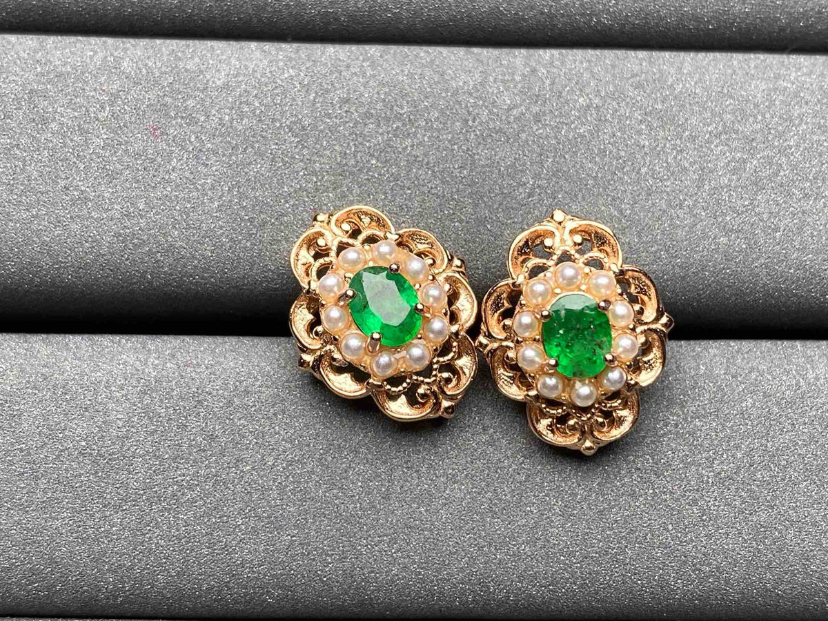 A1677 Emerald Earrings