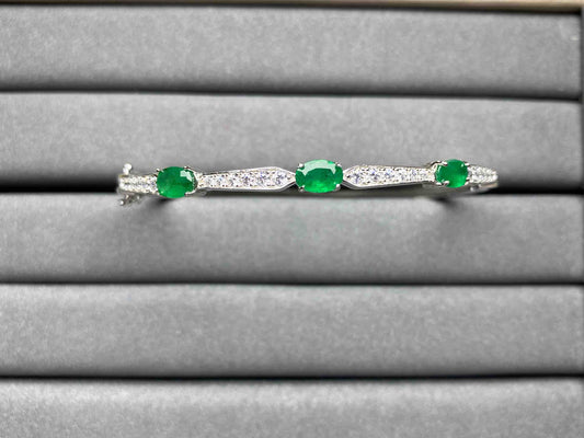 A1682 Emerald Bangle