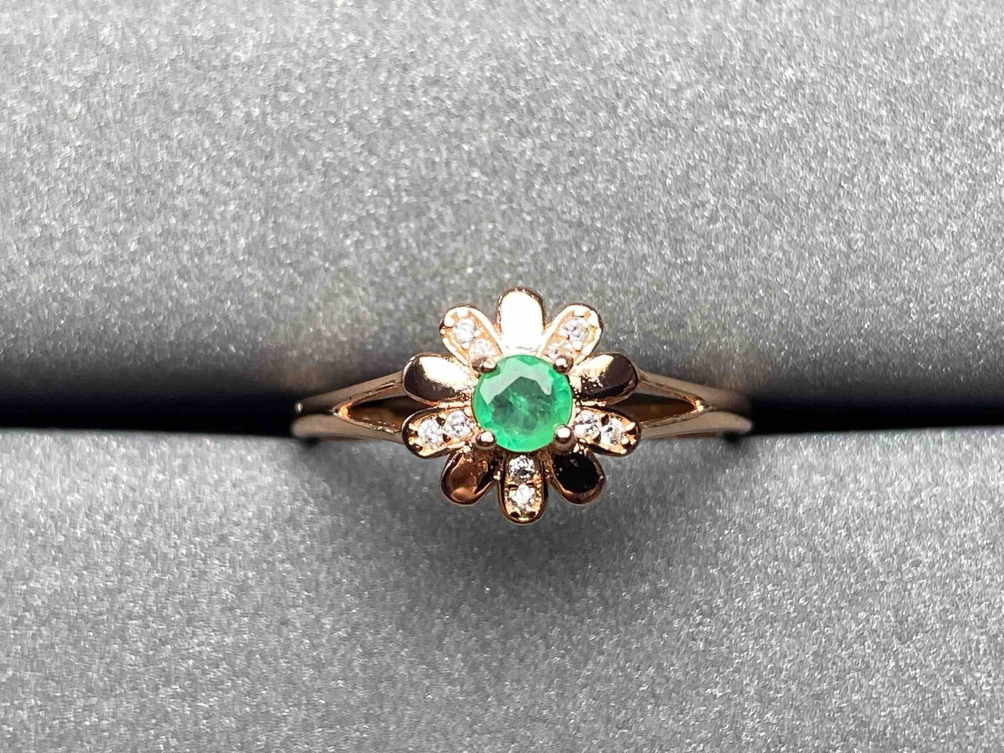 A173 Emerald Ring
