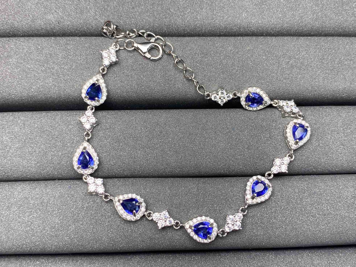 A1739 Cornflower Sapphire Bracelet