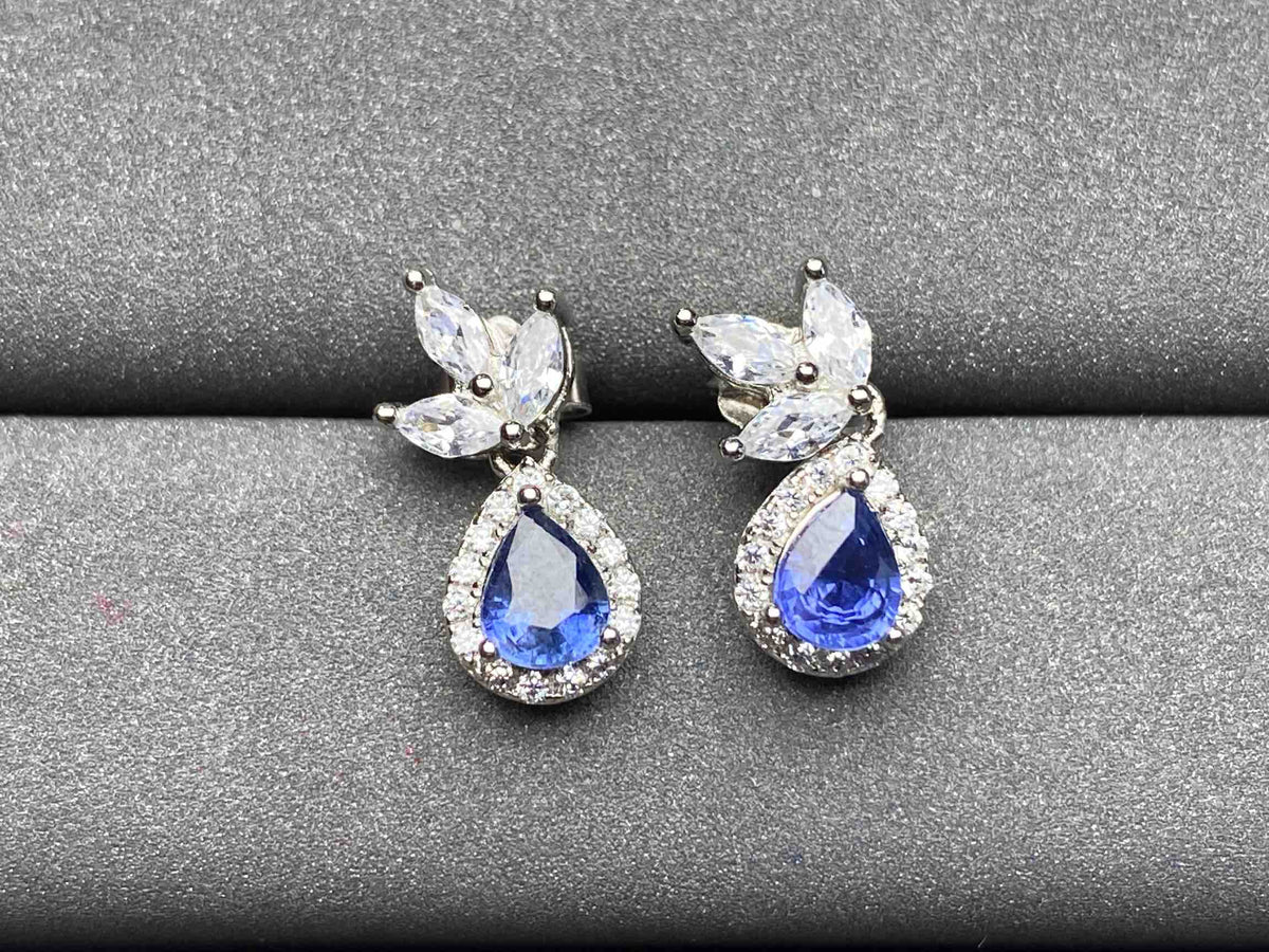 A1775 Cornflower Sapphire Earrings