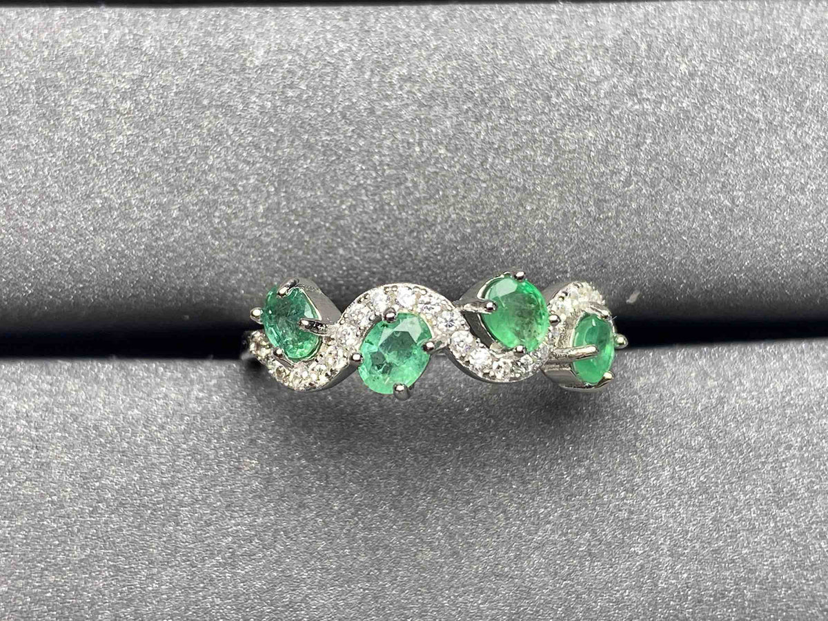 A22 Emerald Ring