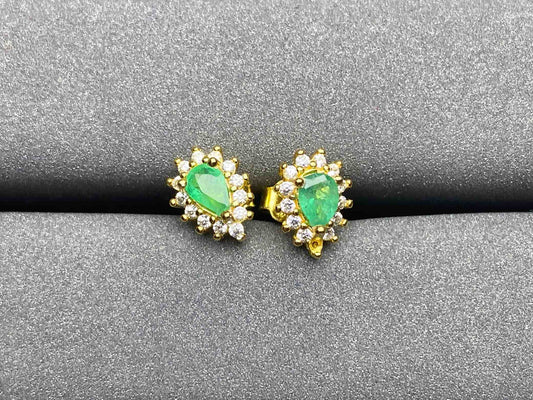 A293 Emerald Earrings