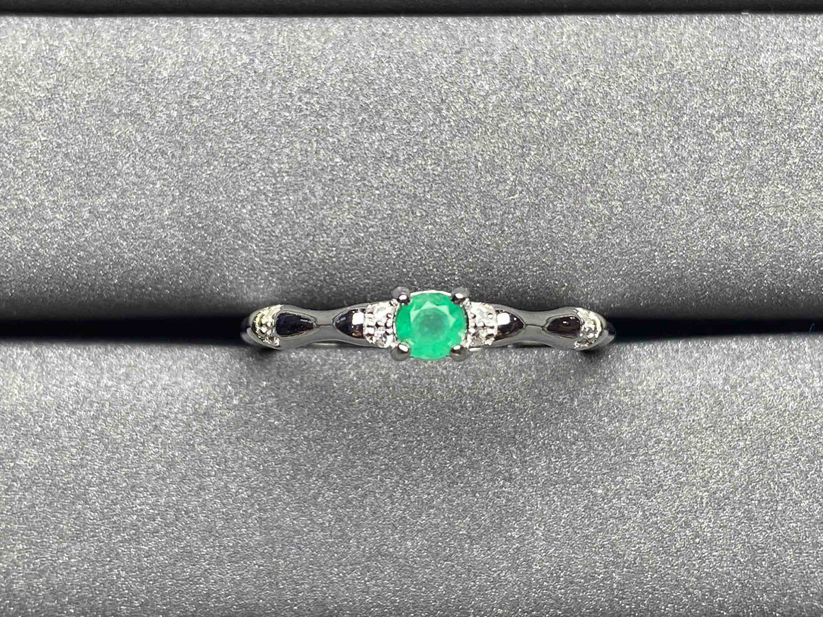 A314 Emerald Ring