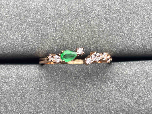 A33 Emerald Ring