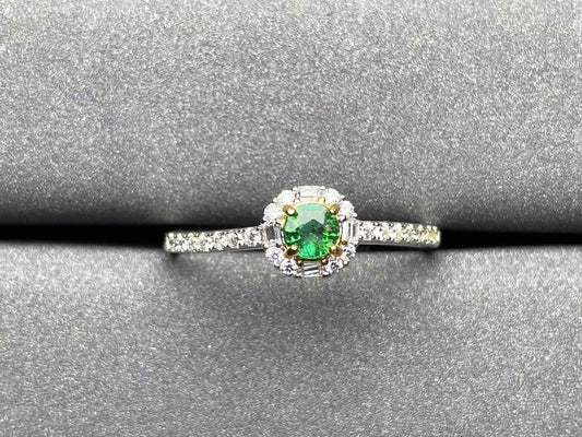 A338 Emerald Ring