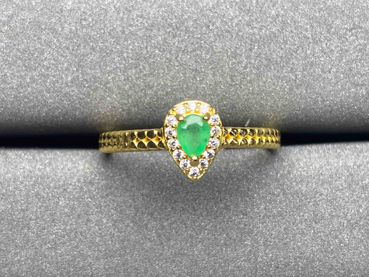 A39 Emerald Ring