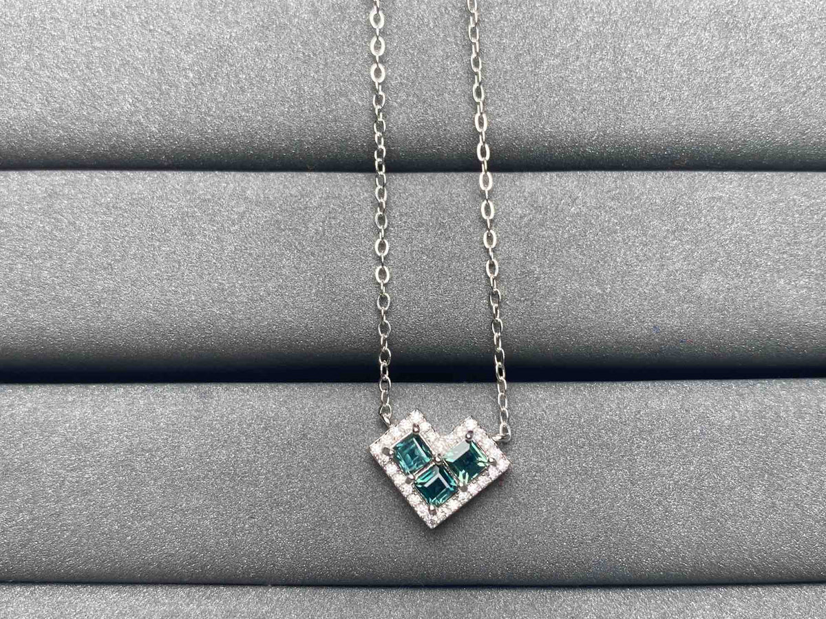 A3986 Teal Sapphire Necklace