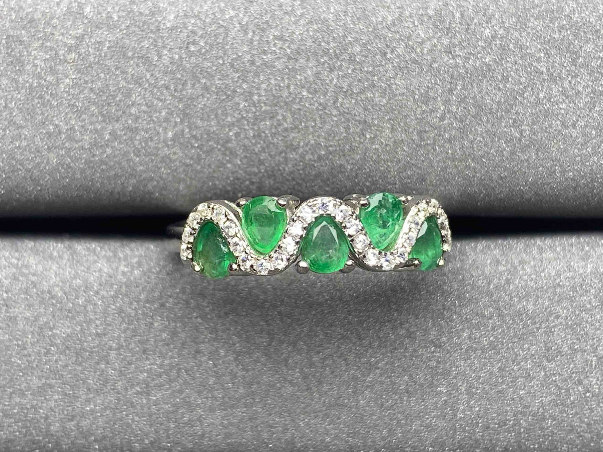 A41 Emerald Ring