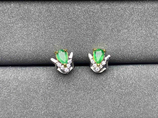 A44 Emerald Earrings