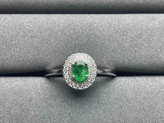 A442 Emerald Ring
