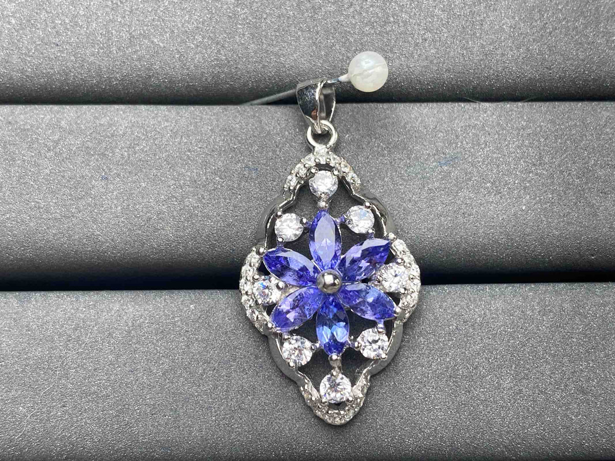 A4503 Blue Sapphire Pendant