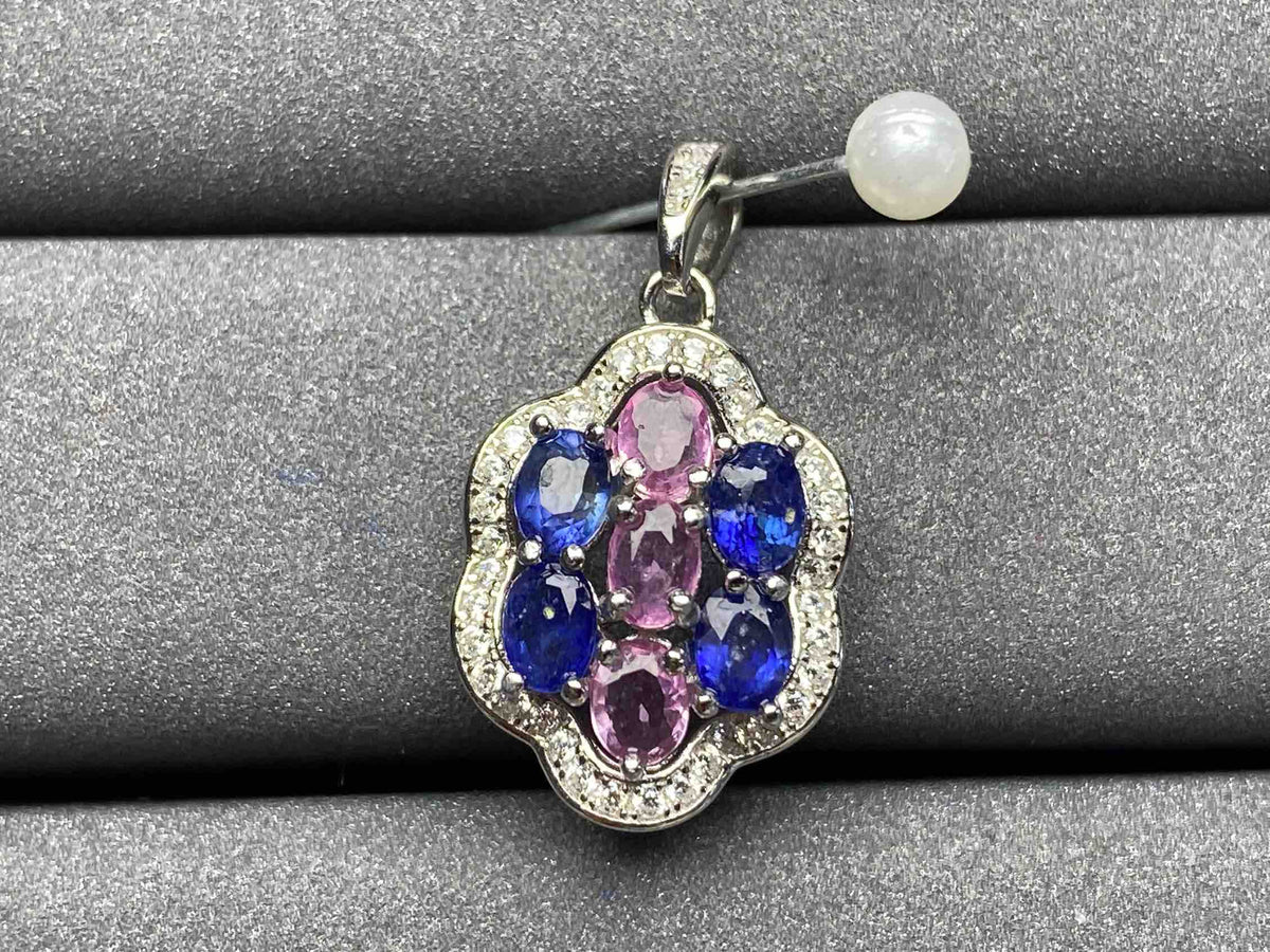 A537 Blue Sapphire Pendant