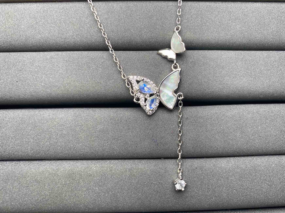 A5464 Moonstone Necklace