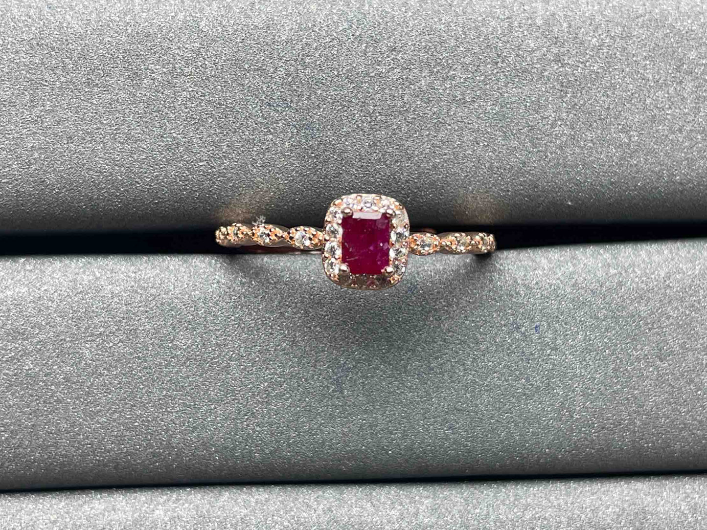 A571 Ruby Ring