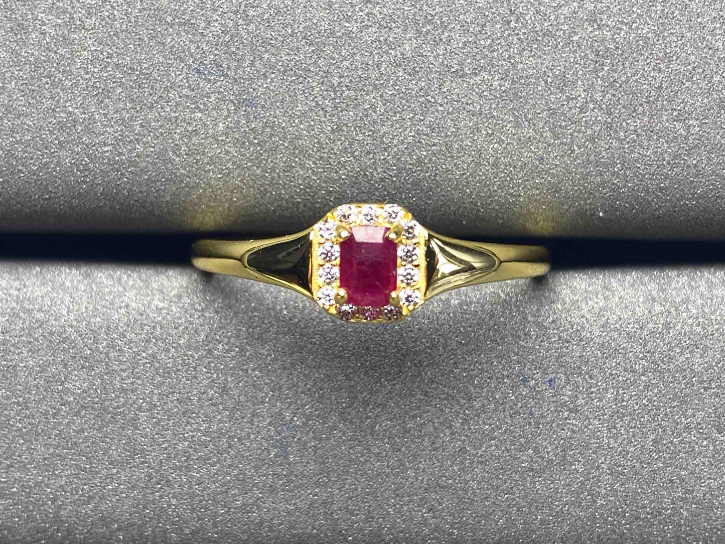 A573 Ruby Ring