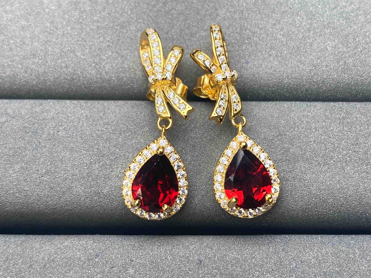 A5793 Garnet Earrings