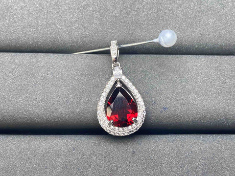 A5794 Garnet Pendant