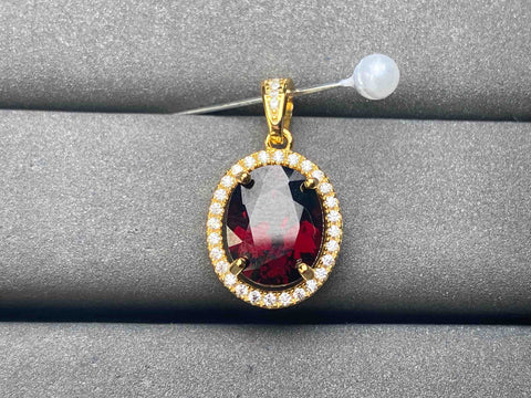 A5797 Garnet Pendant