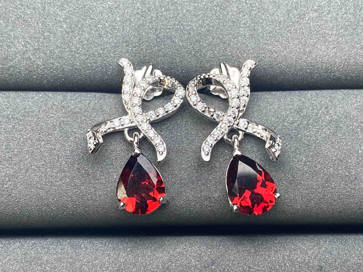 A5799 Garnet Earrings