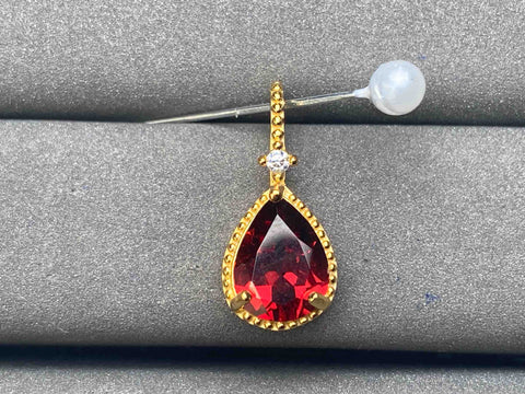 A5803 Garnet Pendant