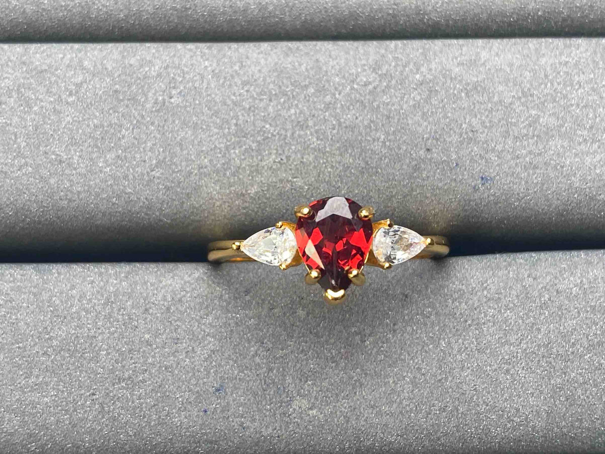 A5806 Garnet Ring