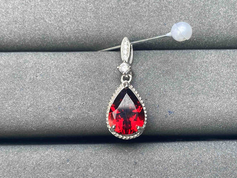 A5807 Garnet Pendant