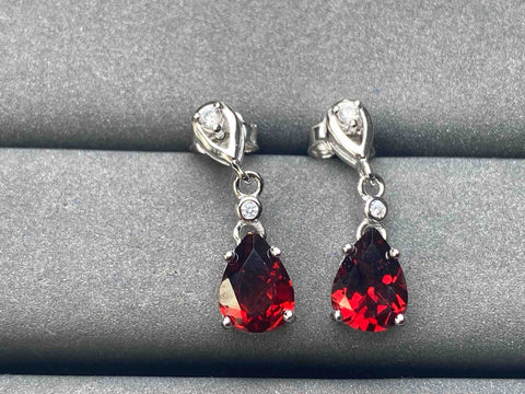 A5809 Garnet Earrings