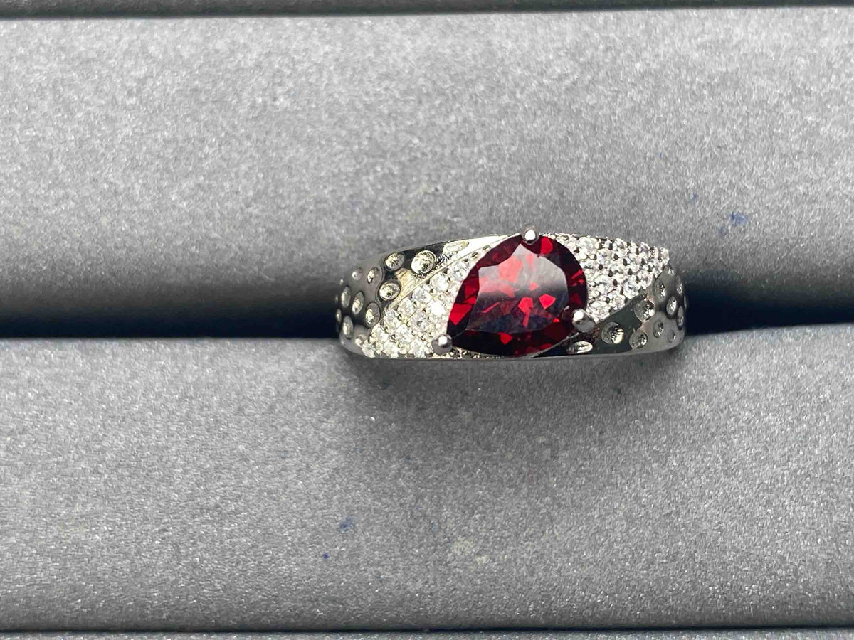 A5815 Garnet Ring