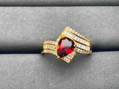 A5816 Garnet Ring