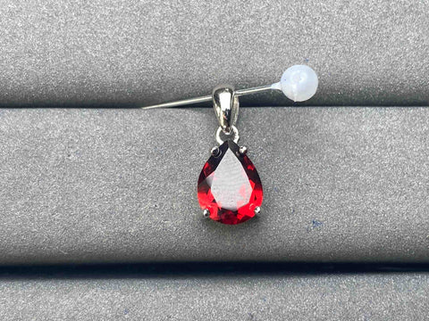 A5817 Garnet Pendant