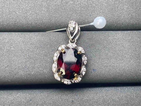 A5818 Garnet Pendant