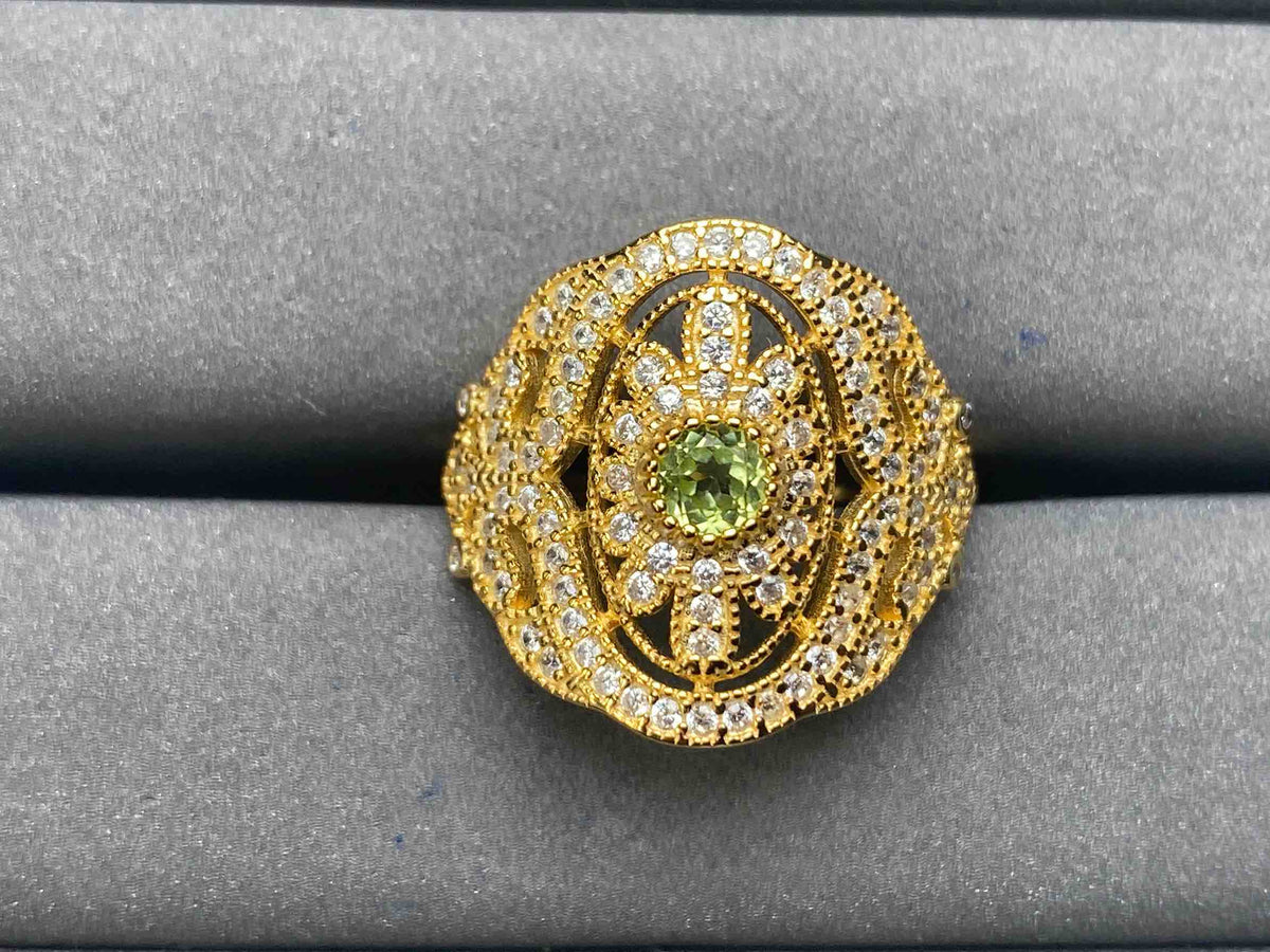 A5841 Peridot Ring