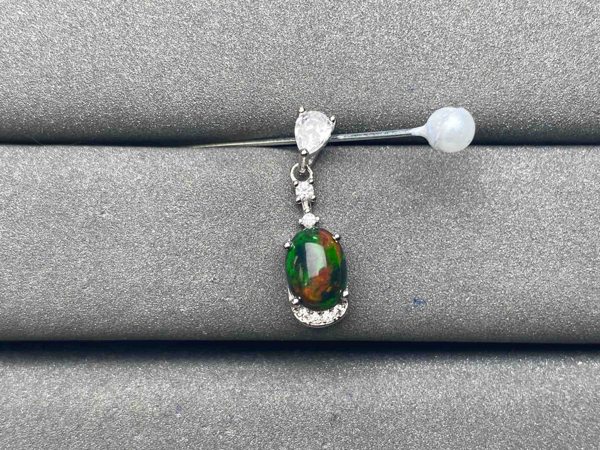 A5882 Opal Pendant