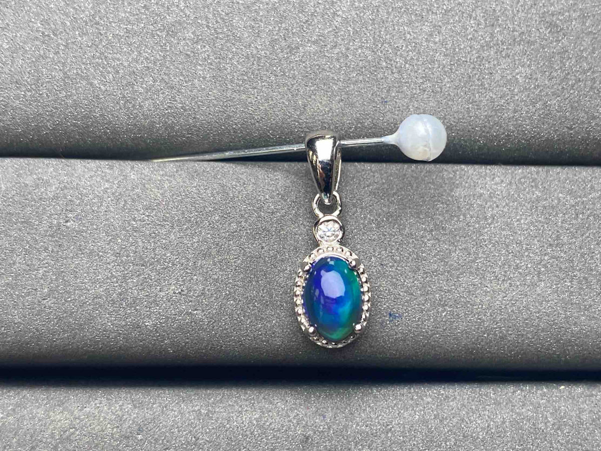 A5885 Opal Pendant