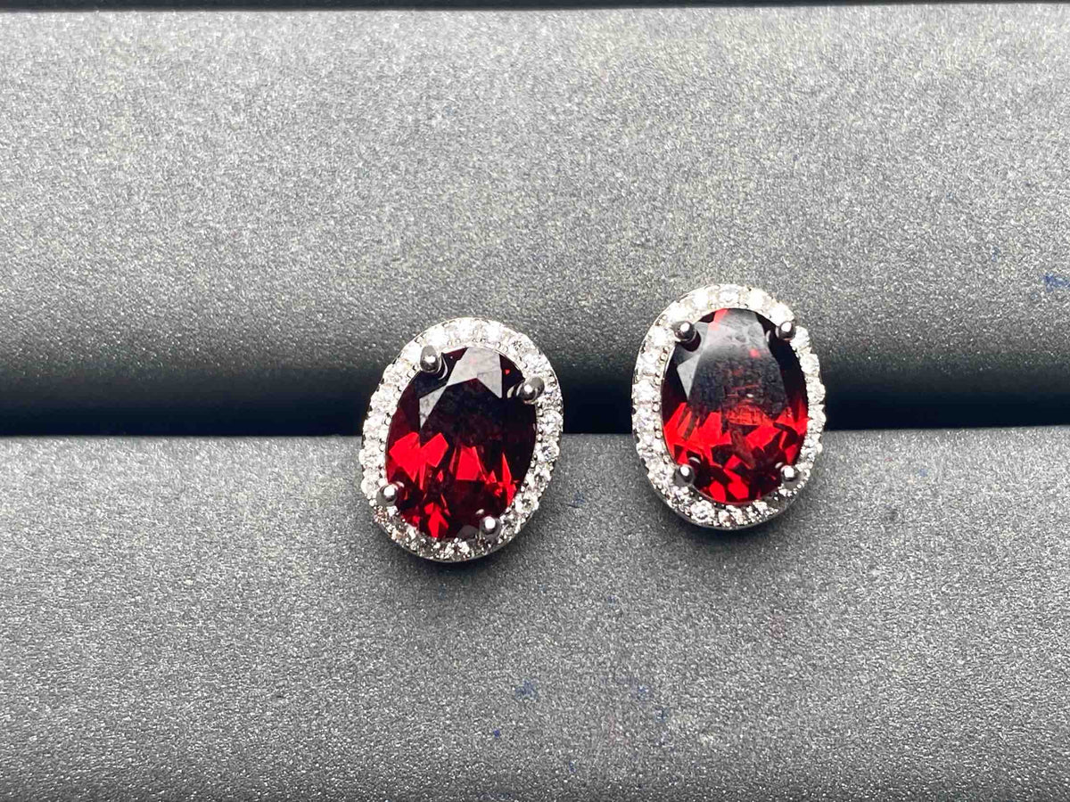 A5907 Garnet Earrings