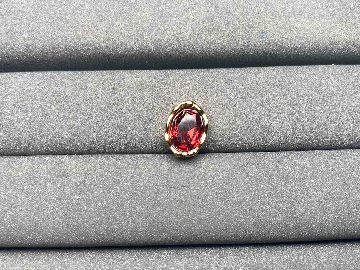 A5921 Garnet Pendant