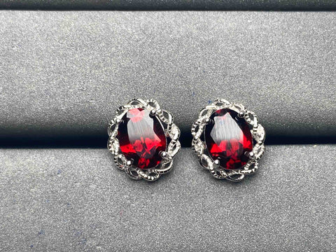 A5929 Garnet Earrings