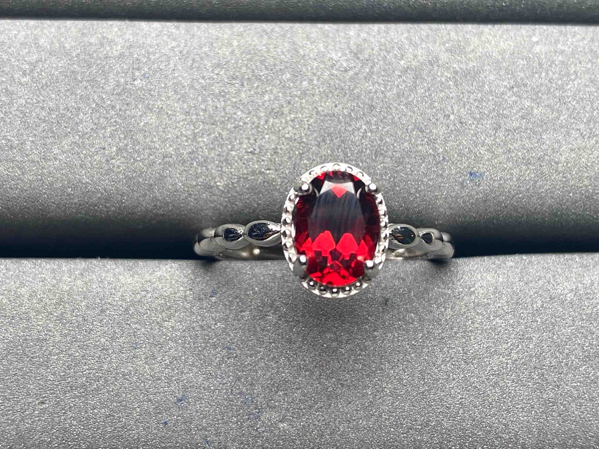 A5931 Garnet Ring