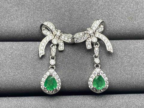 A68 Emerald Earrings