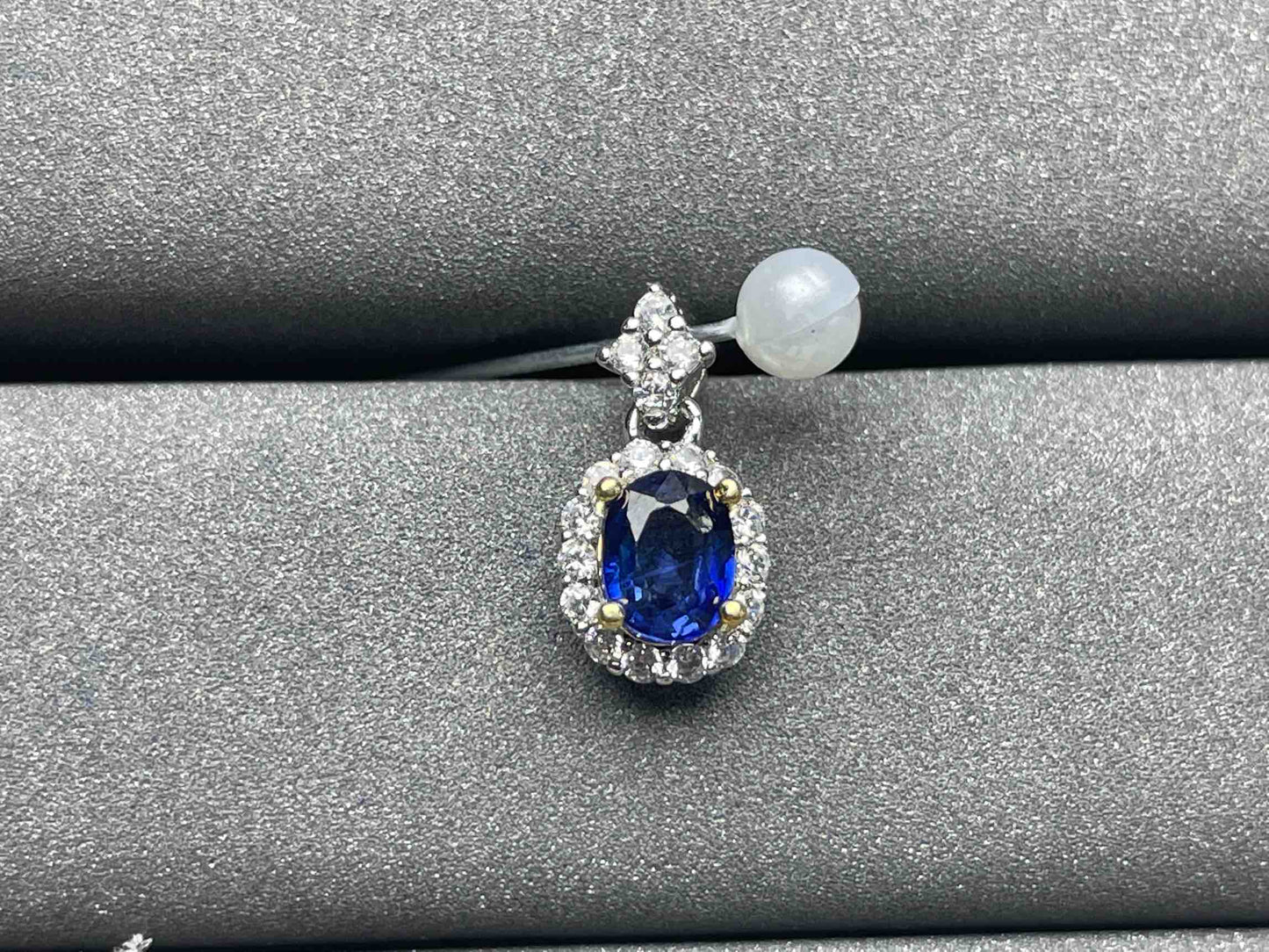 A799 Blue Sapphire Pendant