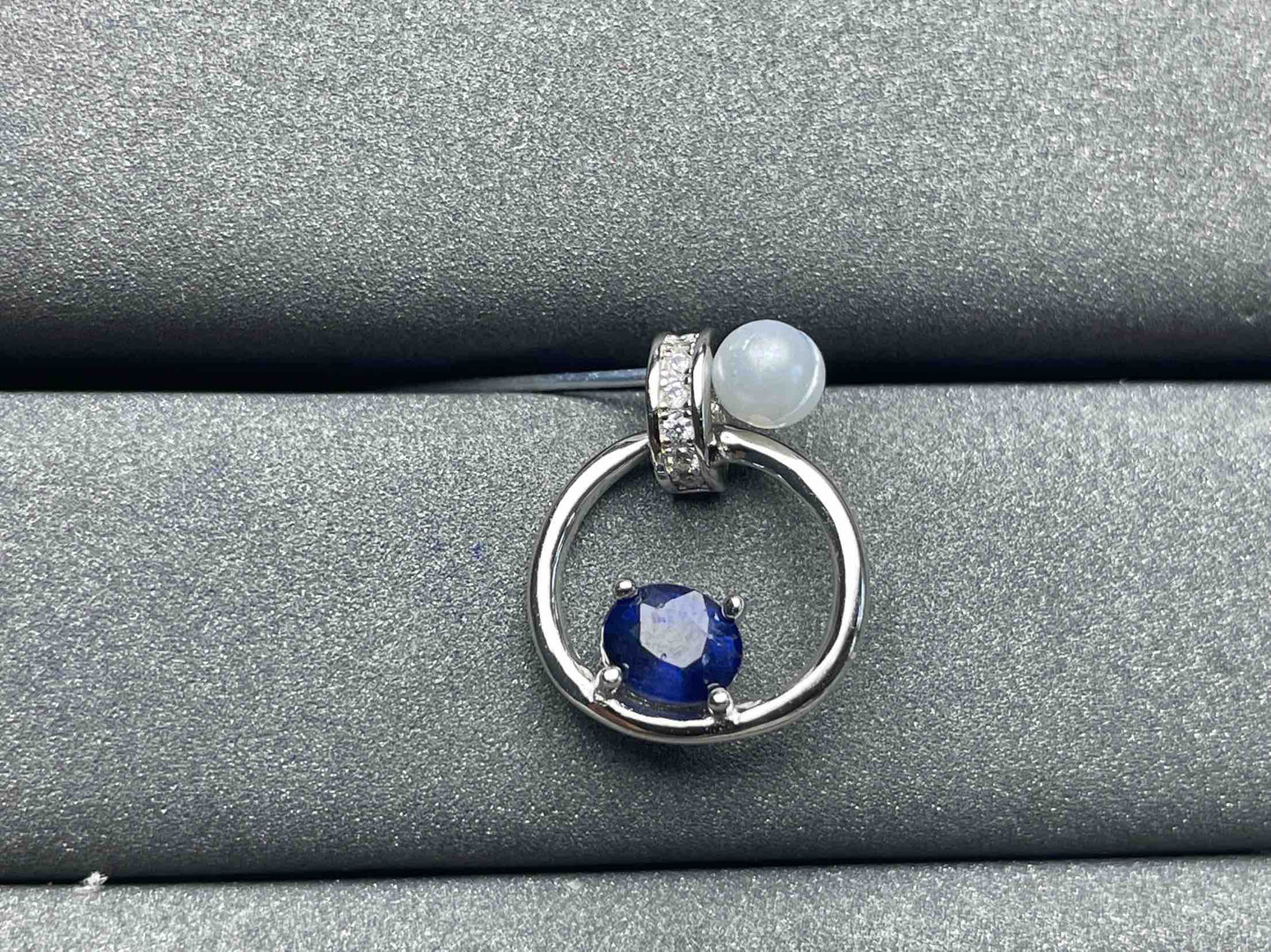 A806 Blue Sapphire Pendant