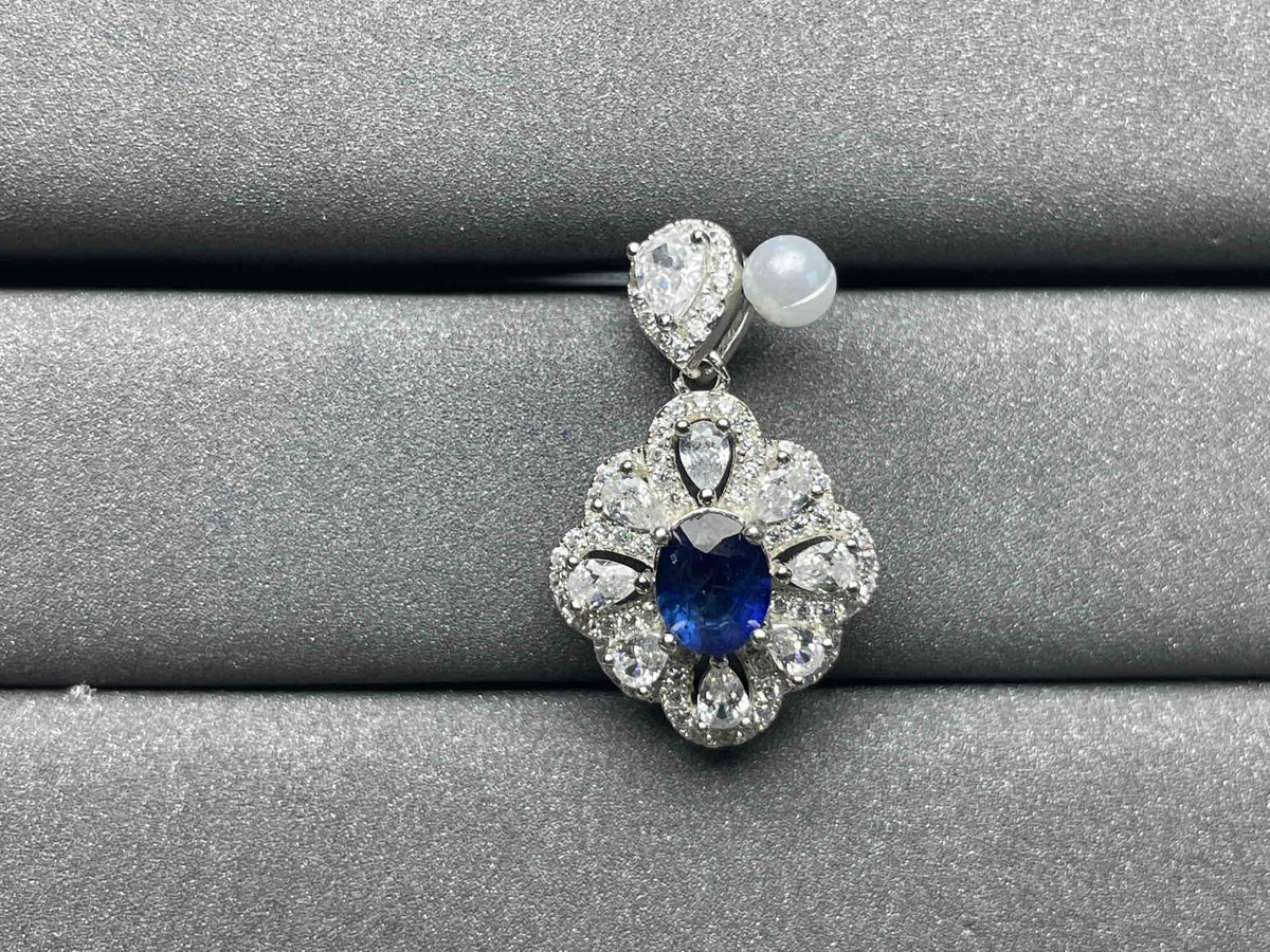 A816 Blue Sapphire Pendant